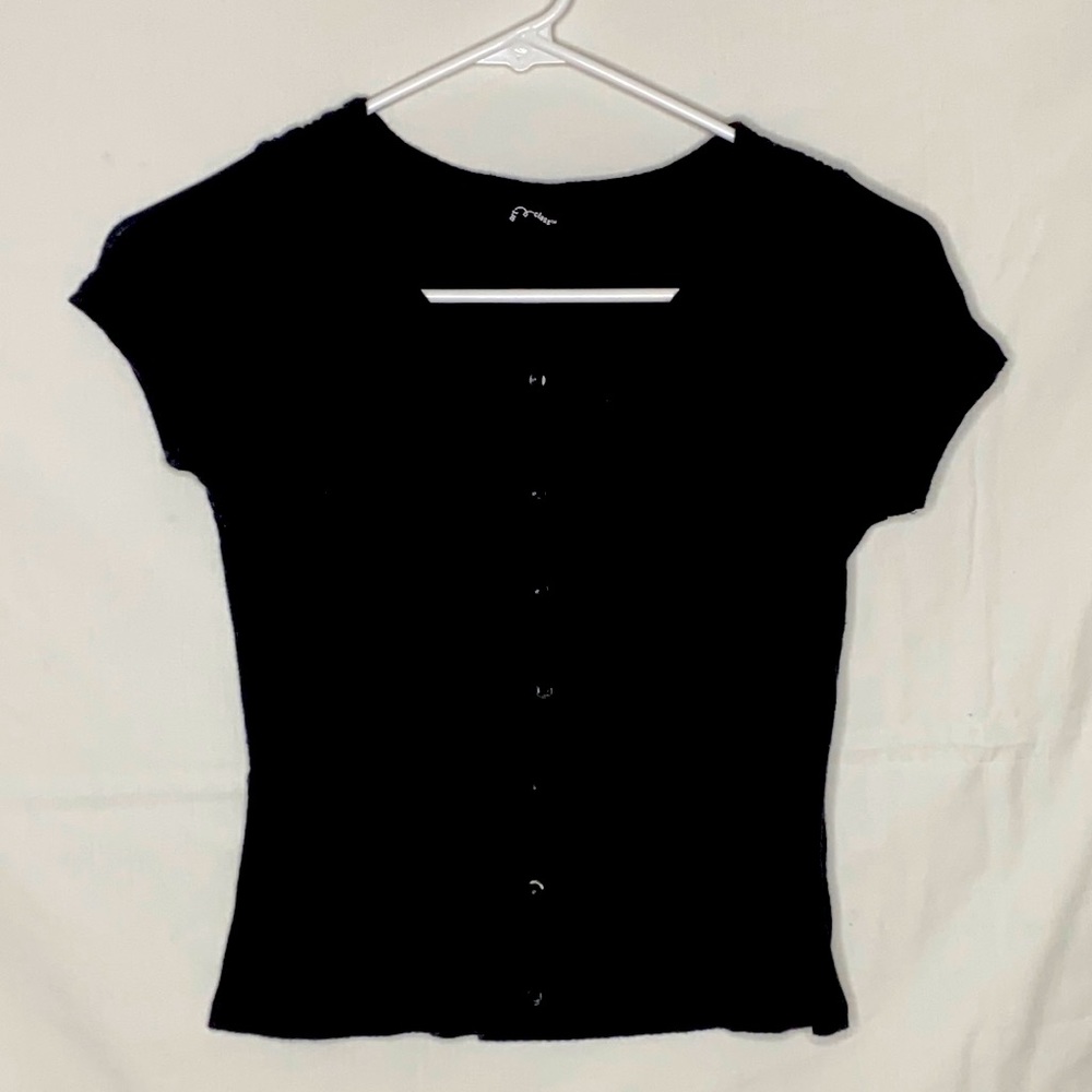 Black tee bottom up